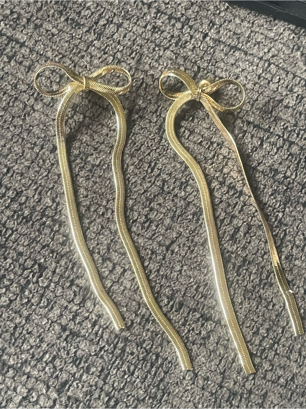 Brand New Gold Tone Bow Earrings